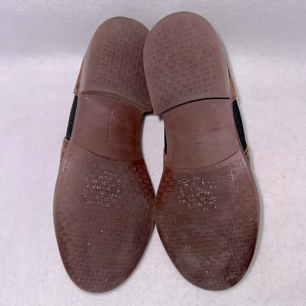 Women’s Clarks Suede Camzin Ultimate Comfort Leopard Print Shoes size 7.5